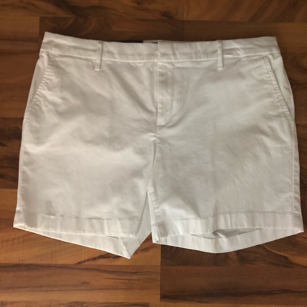 💥NWT Tommy Hilfiger White Hollywood shorts NWT